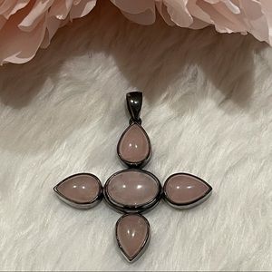 Large quartz pendant